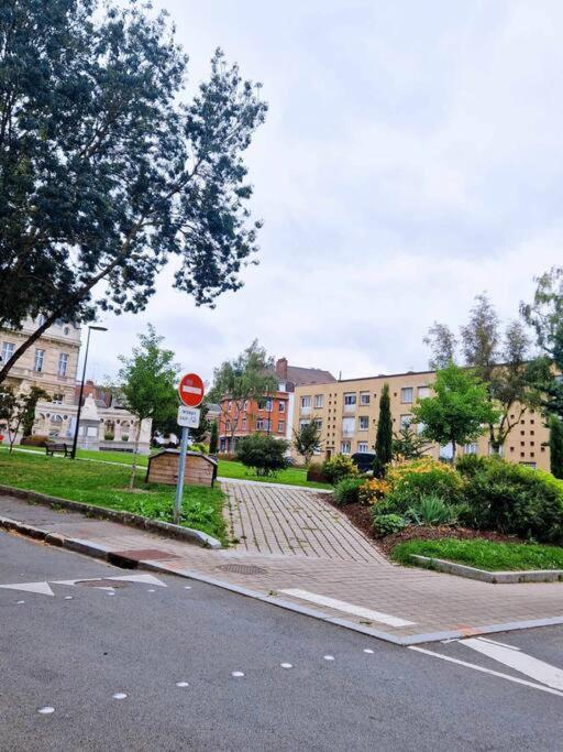 Appartement Hypercentre 301 +Wifi+Independant+ Cuisine Toilette Salle De Bain Privative Valenciennes Exterior foto